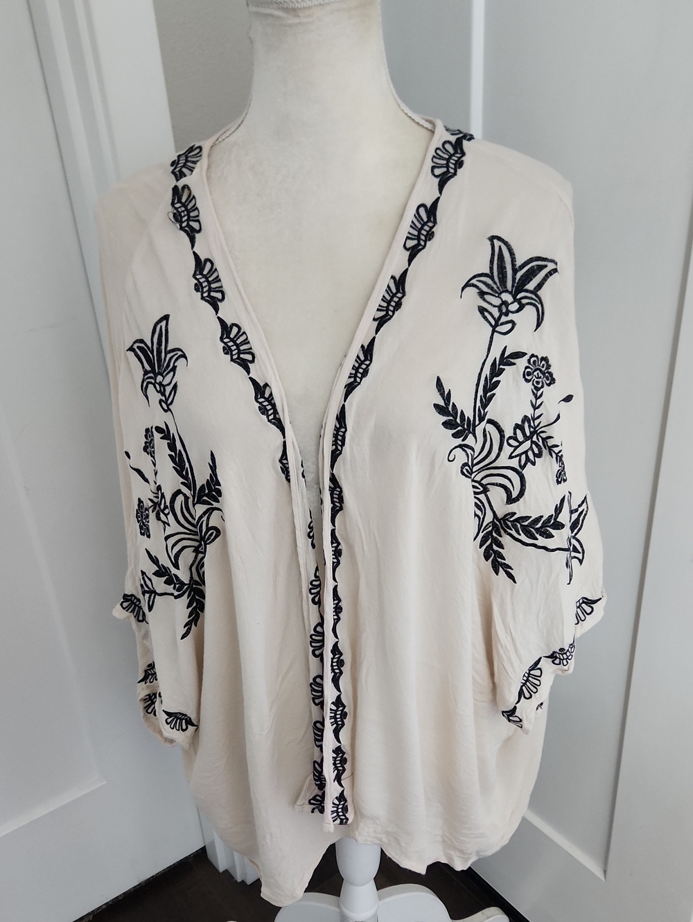 Embroidered V-Neck Women’s Open Front Cardigan Cream with Black Floral Detail